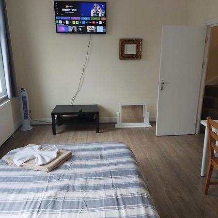 Family Friendly 3 Bedroom Flat Zone 2 - Children Stay Free! ロンドン エクステリア 写真