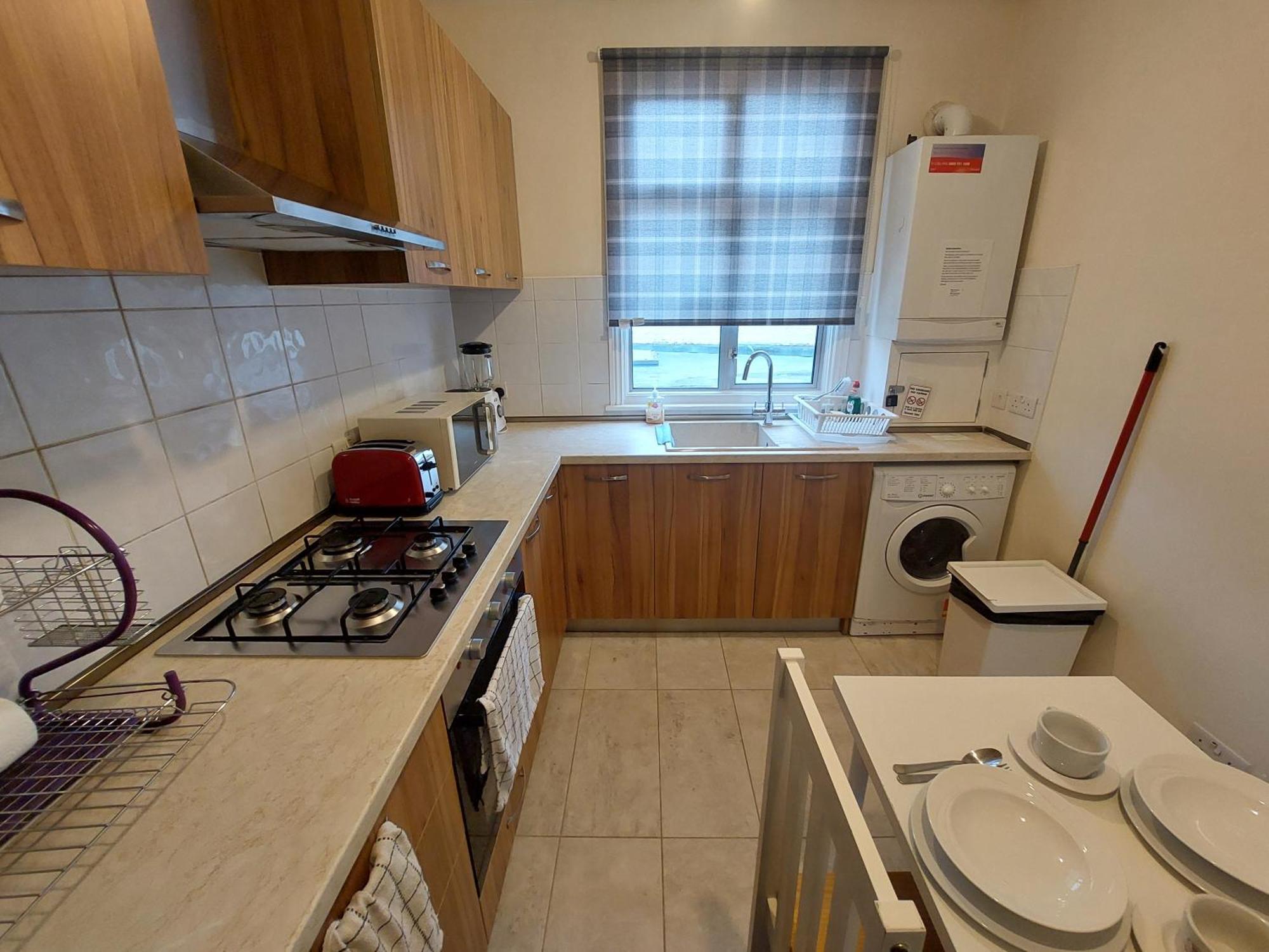Family Friendly 3 Bedroom Flat Zone 2 - Children Stay Free! ロンドン エクステリア 写真